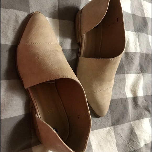 Cream cut out bootie - Picture 2 of 3